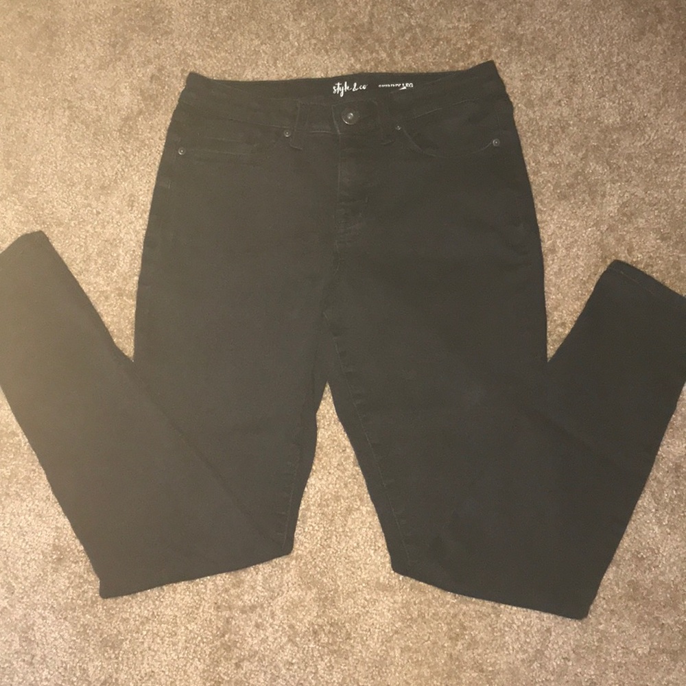 Black skinny jeans